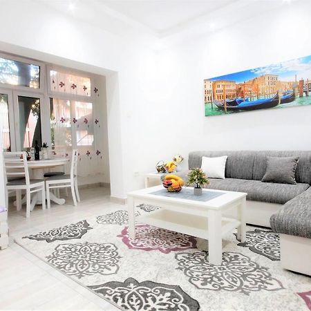 Kala Apartment Тиват Экстерьер фото