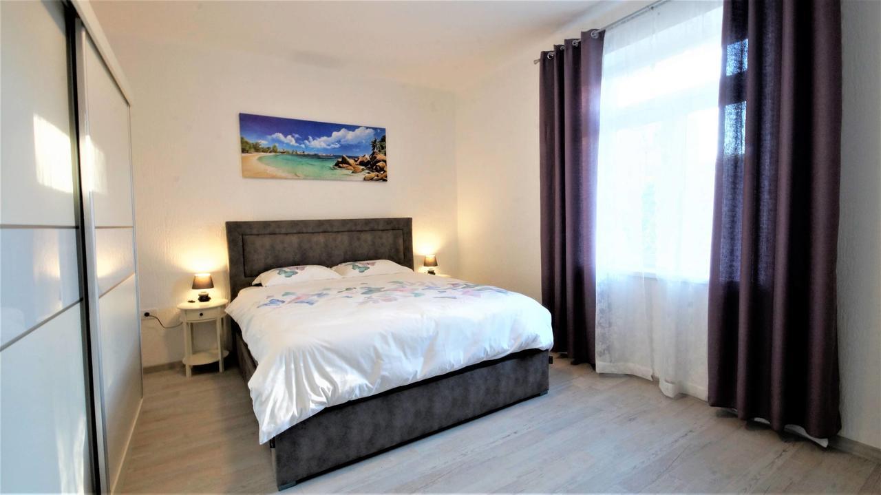 Kala Apartment Тиват Экстерьер фото