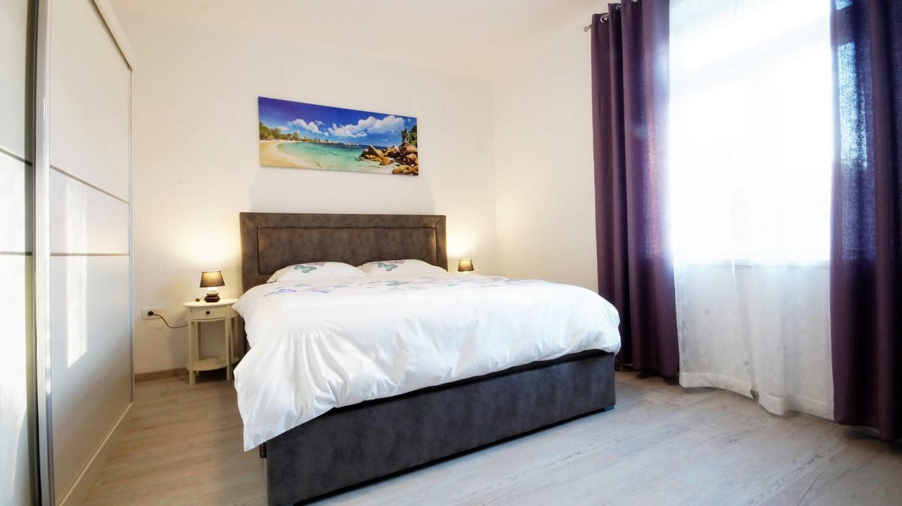 Kala Apartment Тиват Экстерьер фото